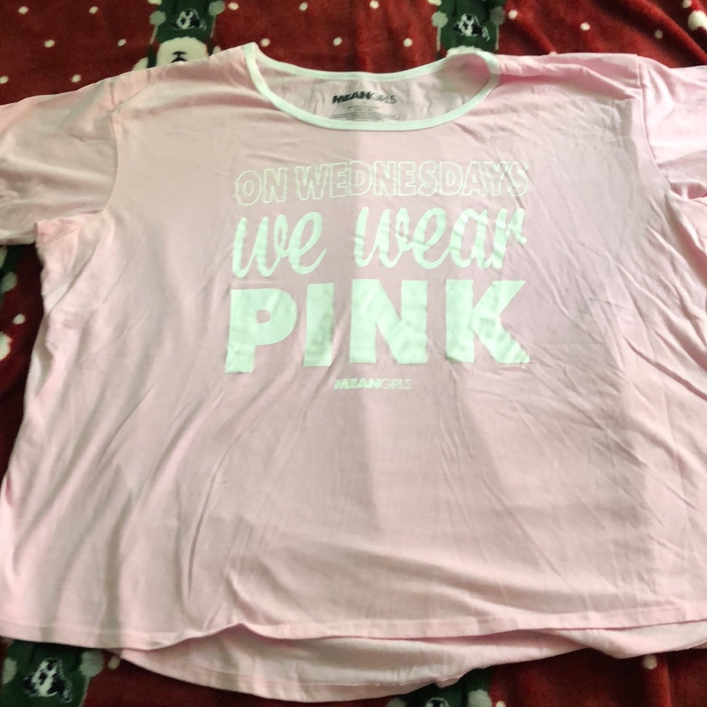 Mean girls “On Wednesday’s we wear pink” tee